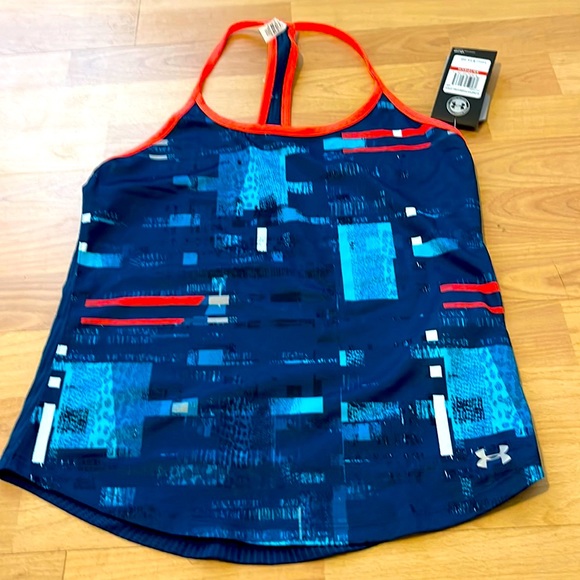 Under Armour Tops - Under armor running T-shirt, keeps you cool